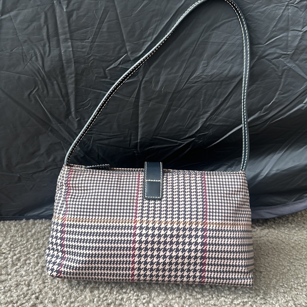 Lauren Ralph Lauren Plaid Shoulder Bag with Black Accents - Picture 3 of 8